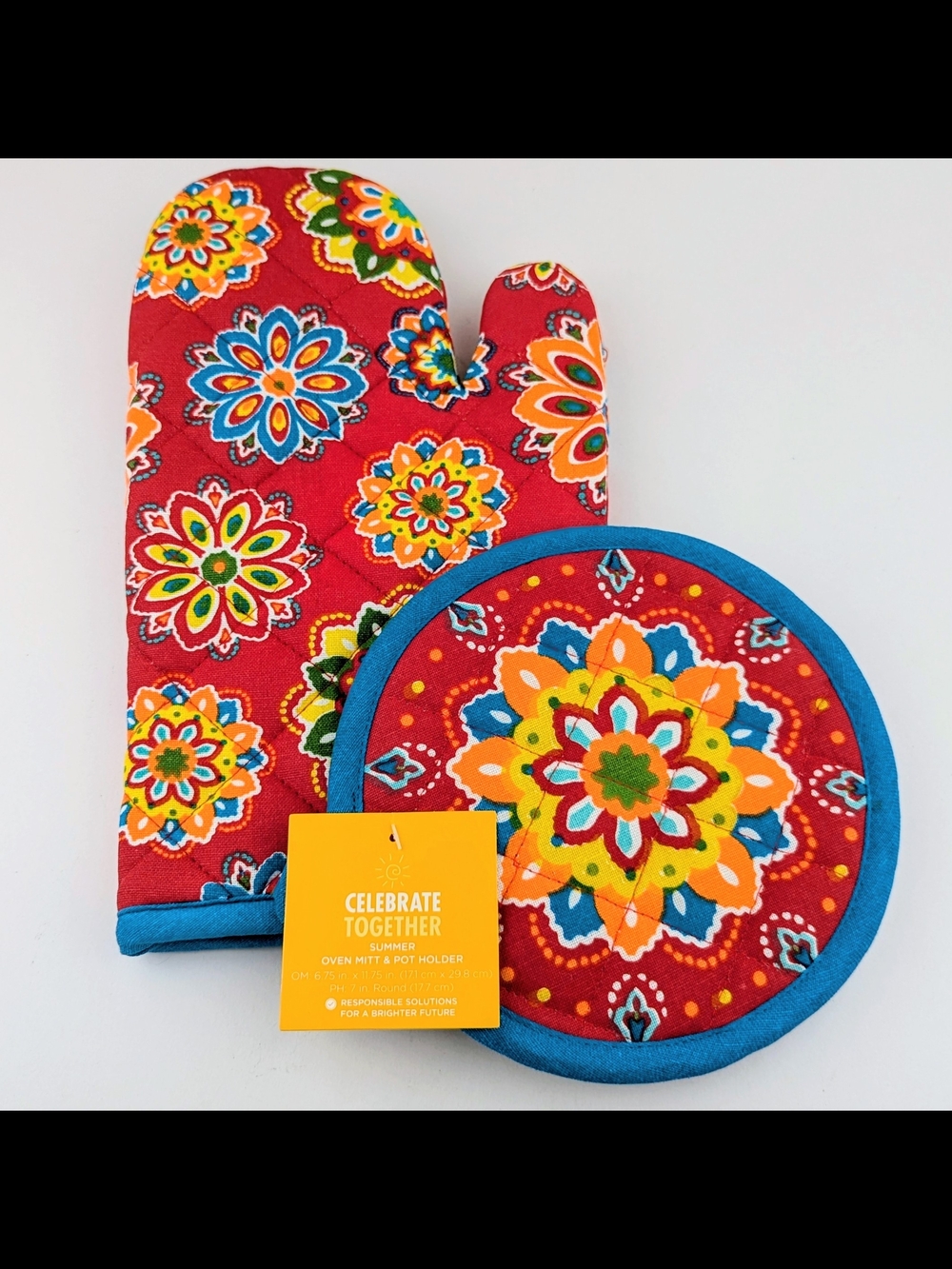 Celebrate Together Red Floral Mandalas Oven Mitt & Pot Holder Set